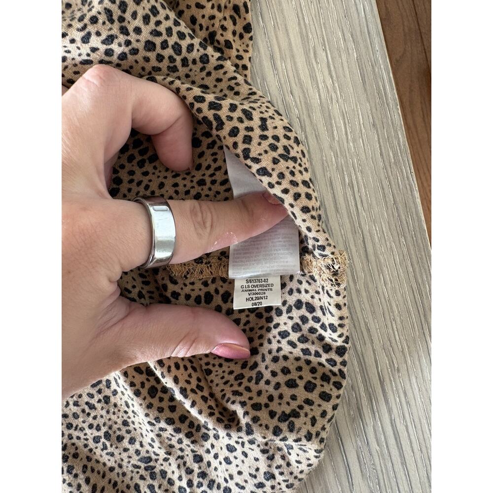 Old Navy Oversized Printed Button-Front Blouse Size L Animal Print Long Sleeve - Picture 7 of 9